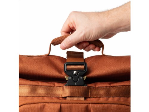 Think Tank Photo FocusPoint Crossbody 13L Urban Rust Think Tank Photo Schultertaschen   (sagafoto Foto Studiotechnik und Studioausstattung)
